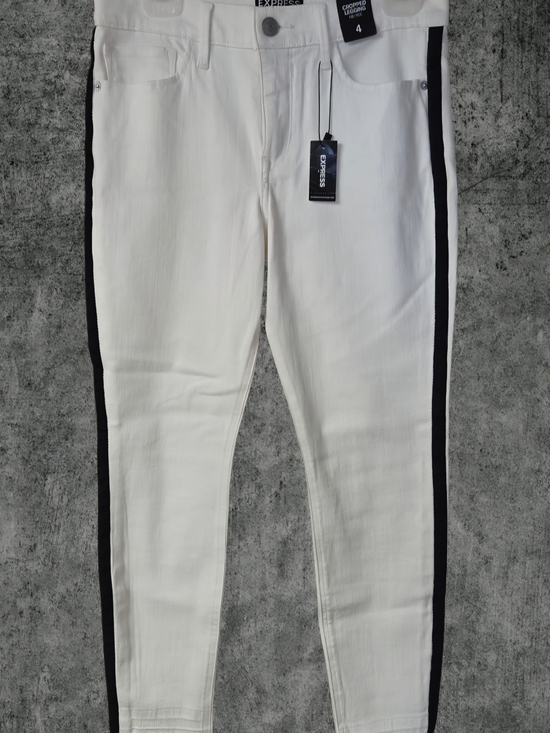 Express Denim - NWT Express White Cropped Moto Jeans White & Black Size 4